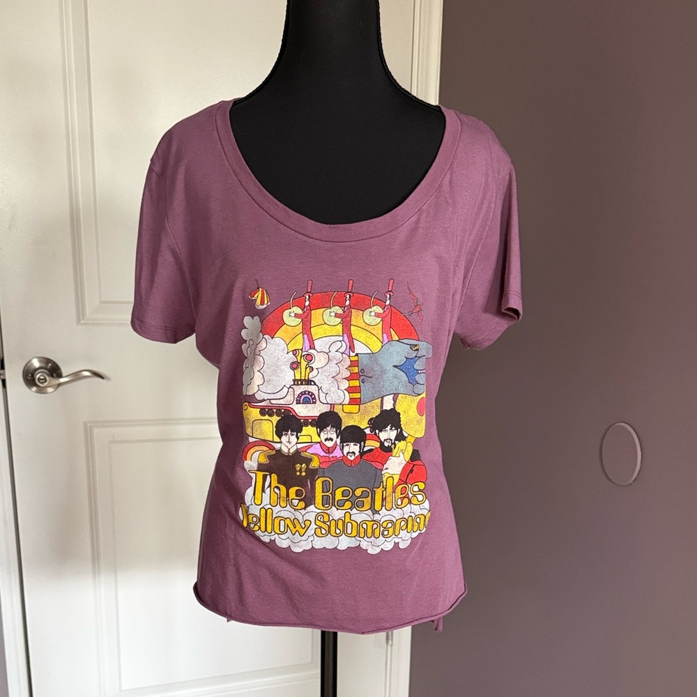 The Beatles Yellow Submarine Graphic Tee - Purple Mauve xl
